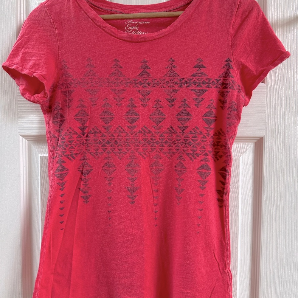 American Eagle aztec printed short sleeve tshirt